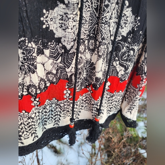 "Bohemian Beauty" ANGIE Top - Picture 6 of 8